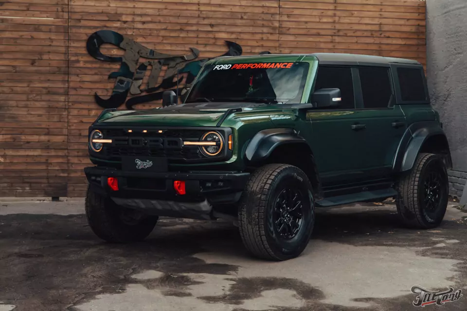 Стапельные работы, кузовной ремонт и покраска с подбором цвета для Ford Bronco Raptor